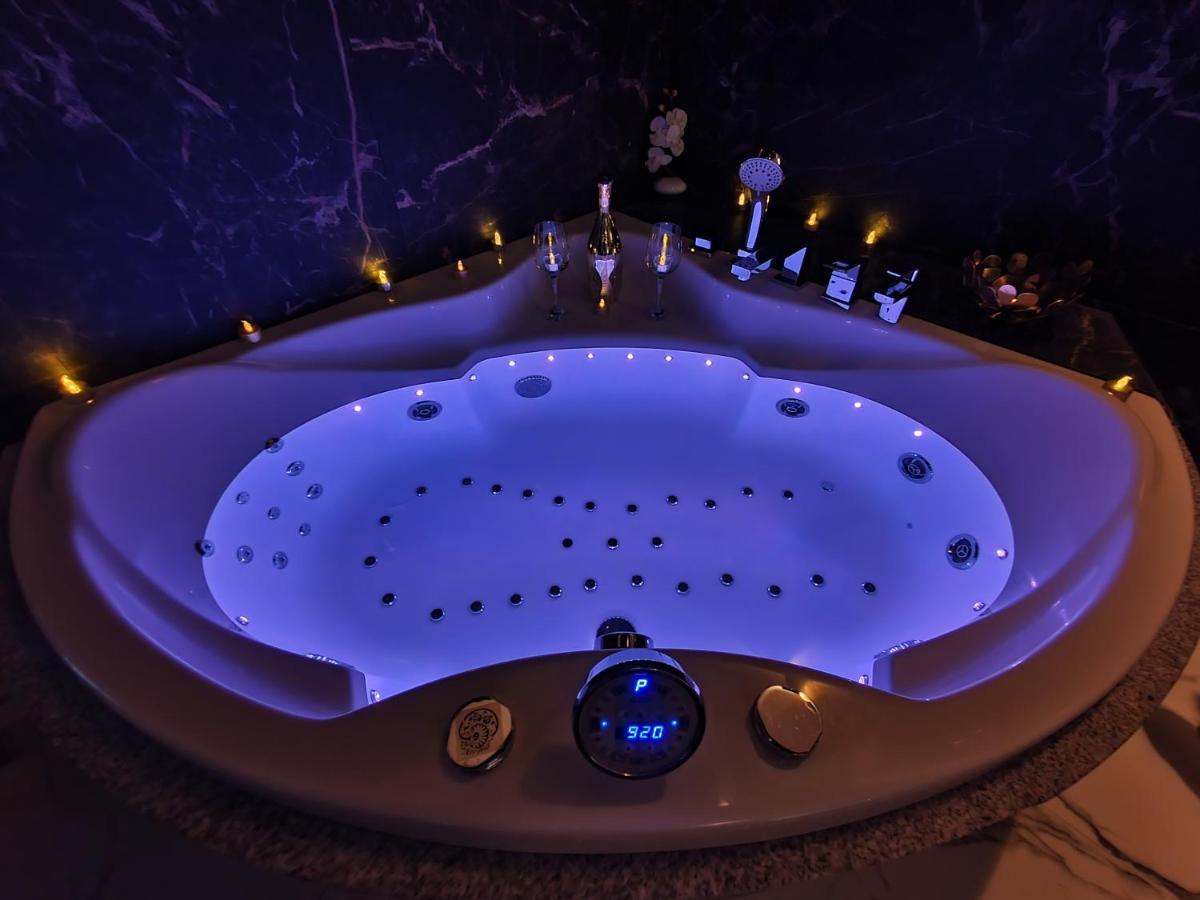Apartament Z Jacuzzi Krakow Rynek Esterno foto