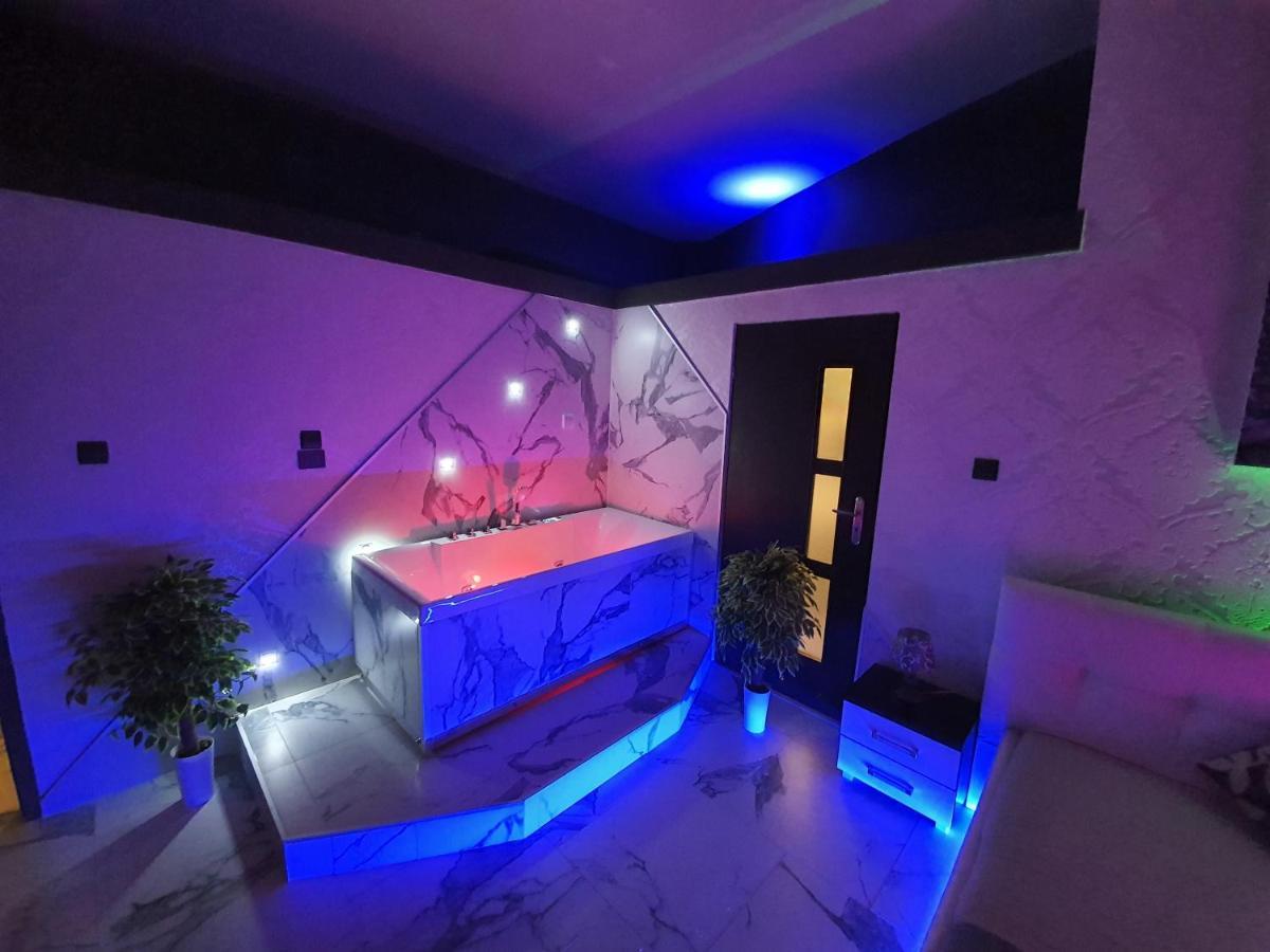 Apartament Z Jacuzzi Krakow Rynek Esterno foto