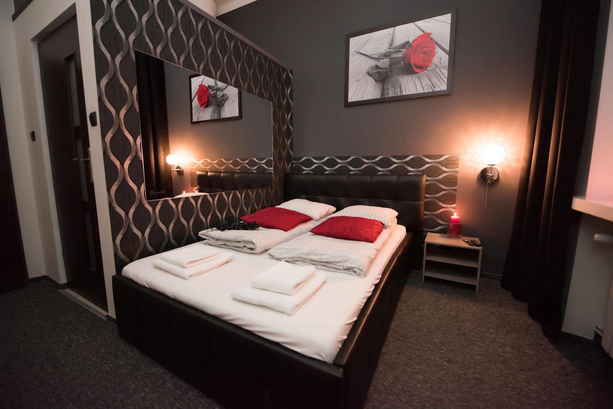 Apartament Z Jacuzzi Krakow Rynek Esterno foto