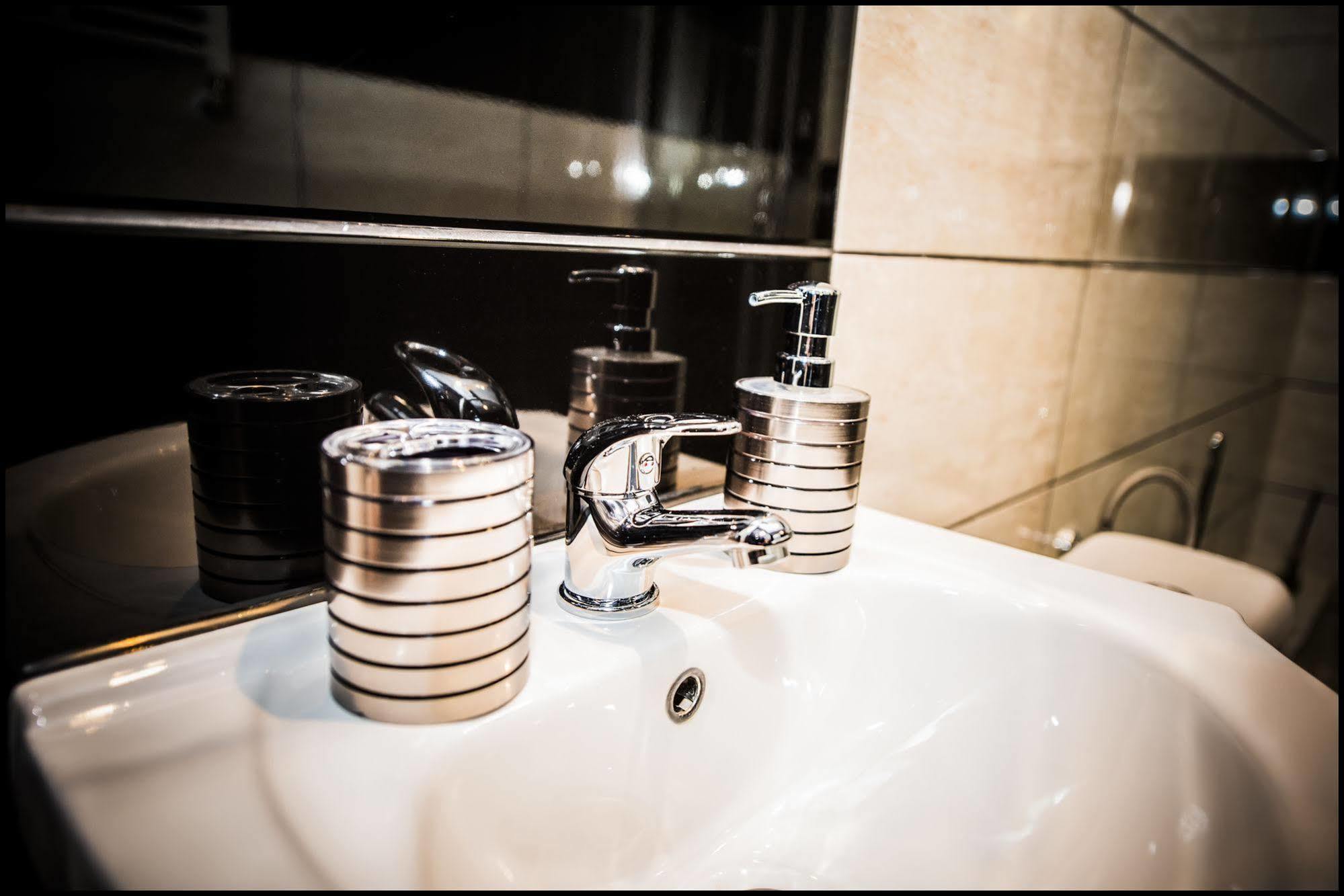 Apartament Z Jacuzzi Krakow Rynek Esterno foto