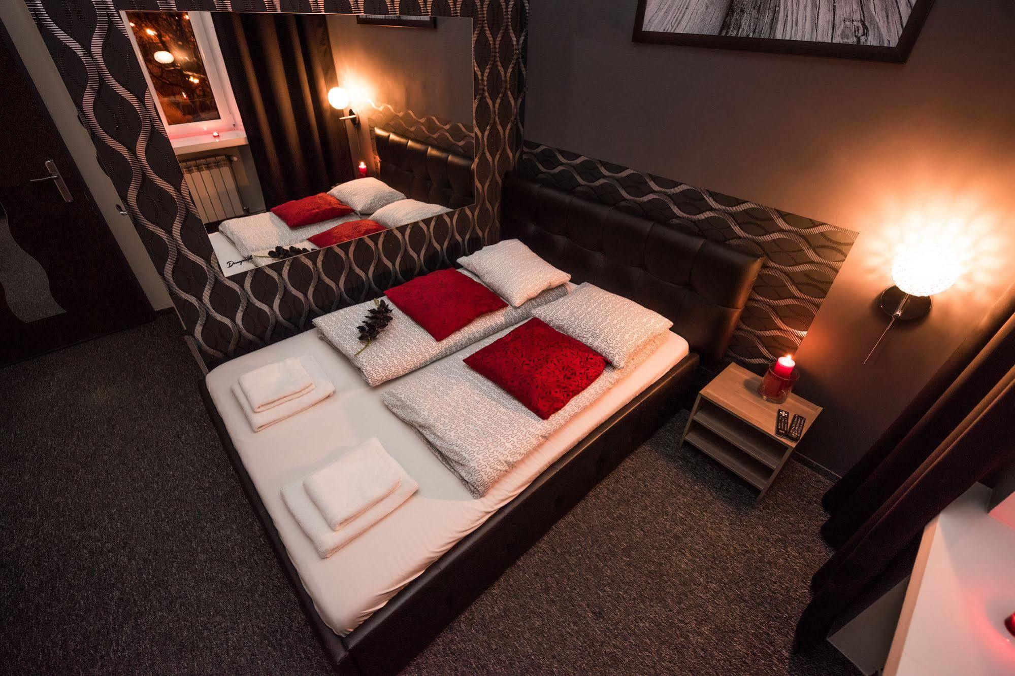 Apartament Z Jacuzzi Krakow Rynek Esterno foto
