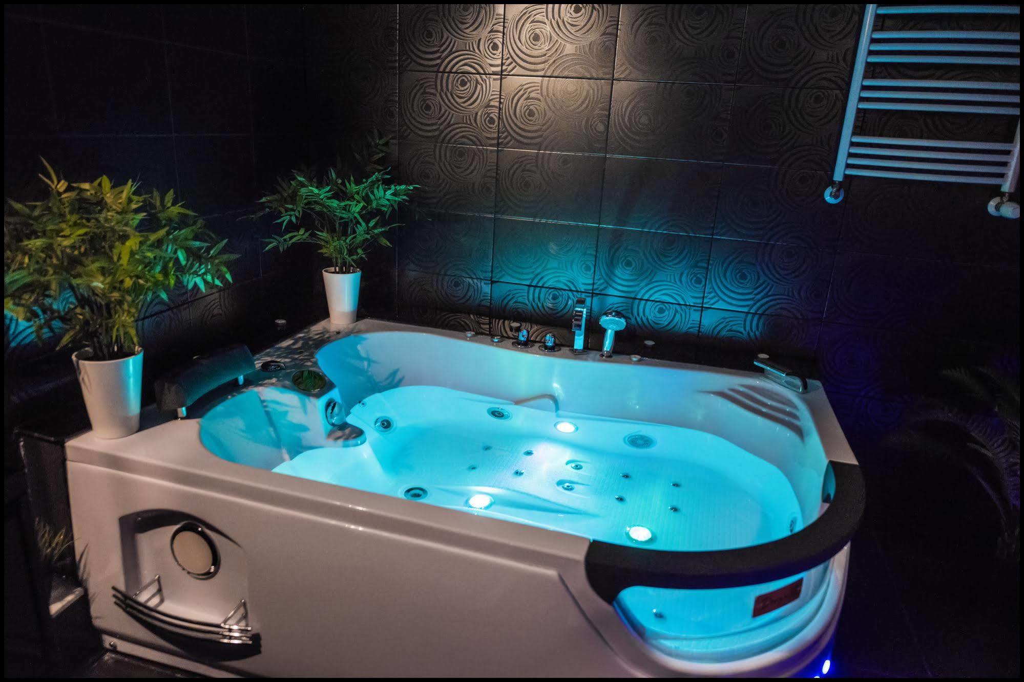 Apartament Z Jacuzzi Krakow Rynek Esterno foto